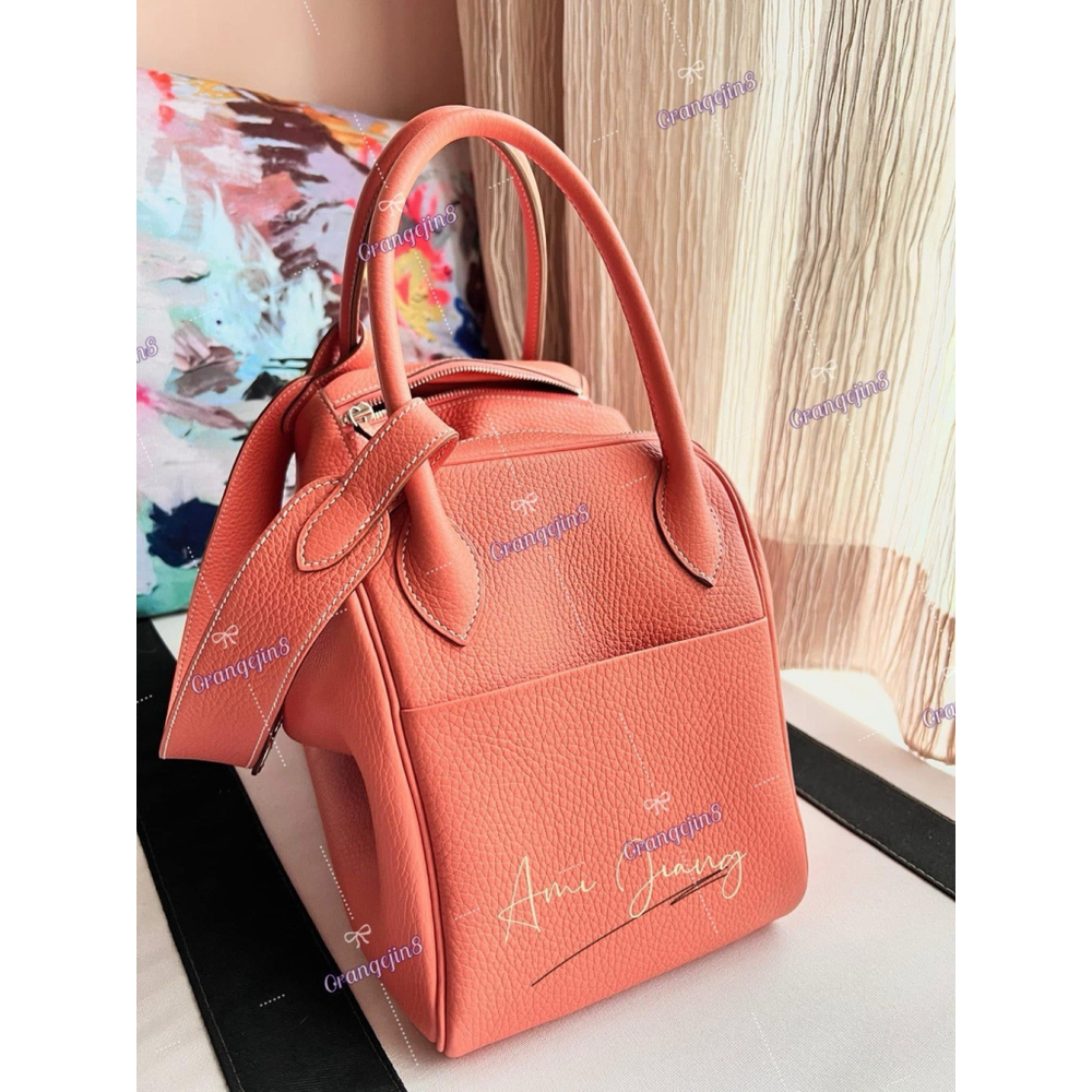 HERMES Lindy 34 Shoulder Bag Taurillon Clemence Crevette Palladium hardware - Picture 11 of 16